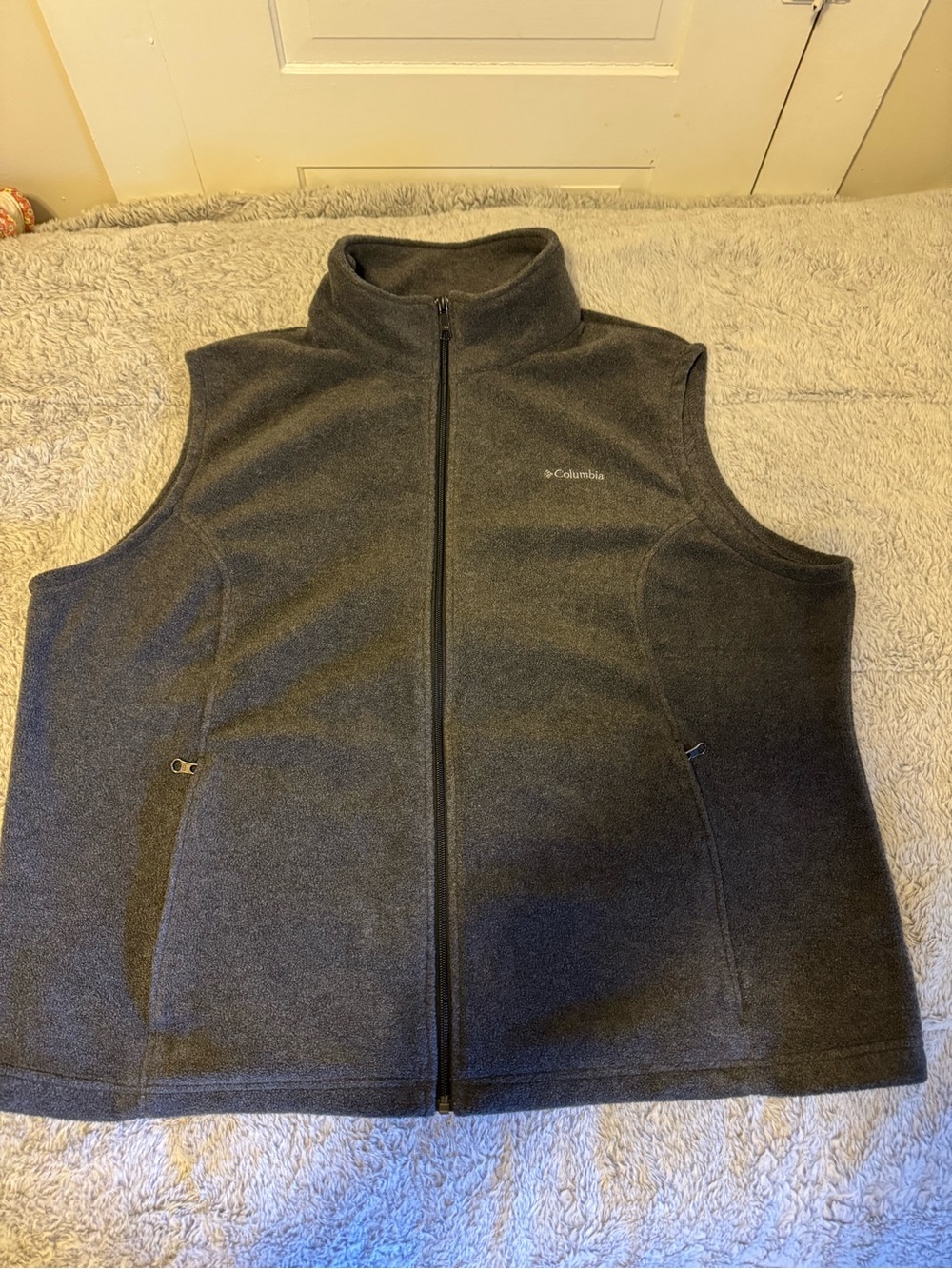 Columbia Men's Gray Fleece Vest with Zip